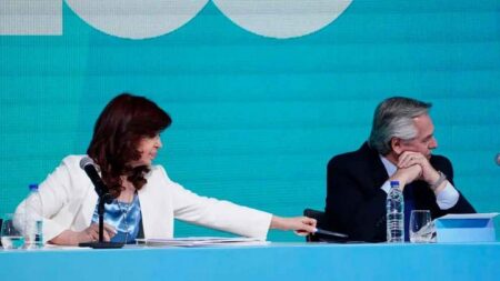 Cristina dio el “golpe” y Alberto carece de poder real: los idiotas de “la lapicera” están destruyendo al país