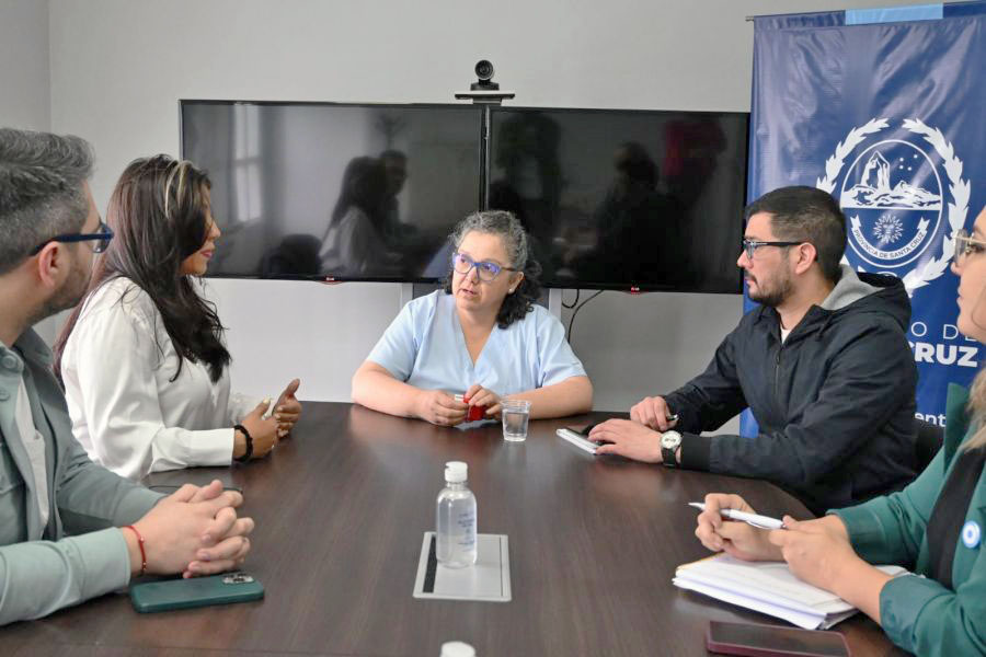 Autoridades de Salud recibieron a la Senadora Gadano