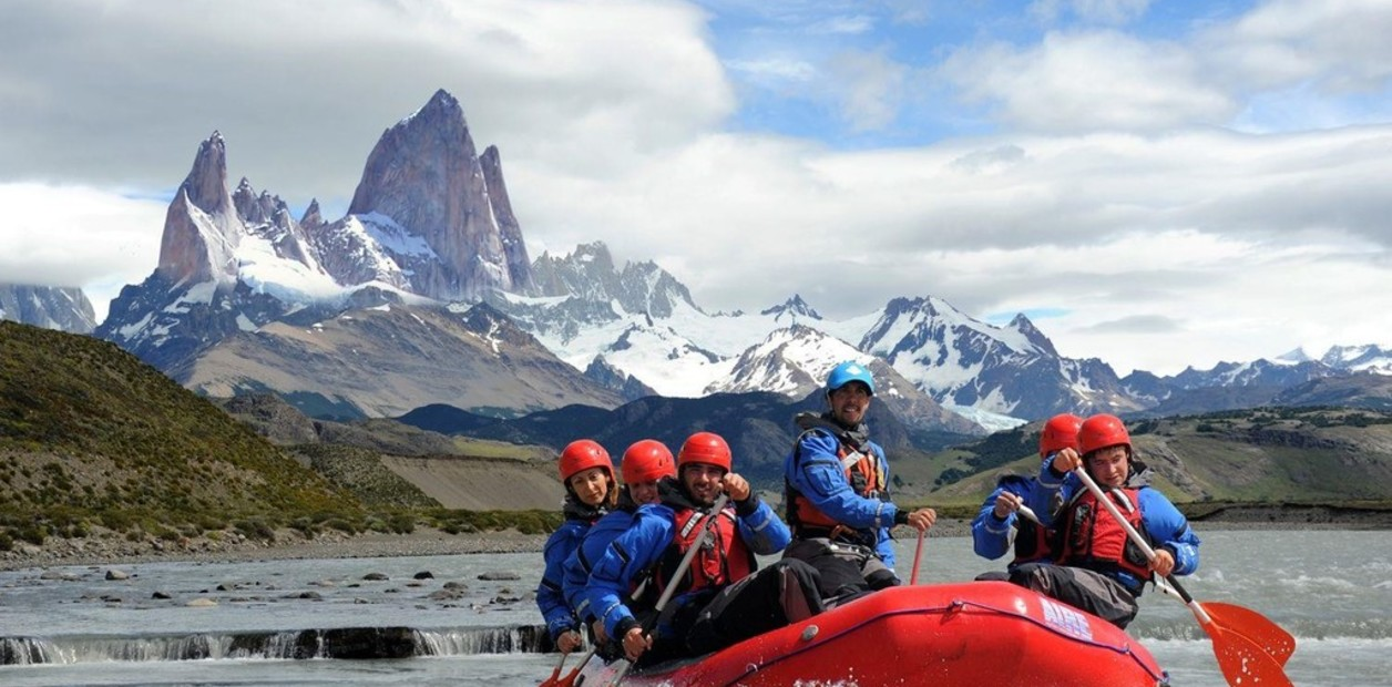 Tragedia en río Las Vueltas: tres turistas extranjeros fallecieron tras el vuelco de su gomón