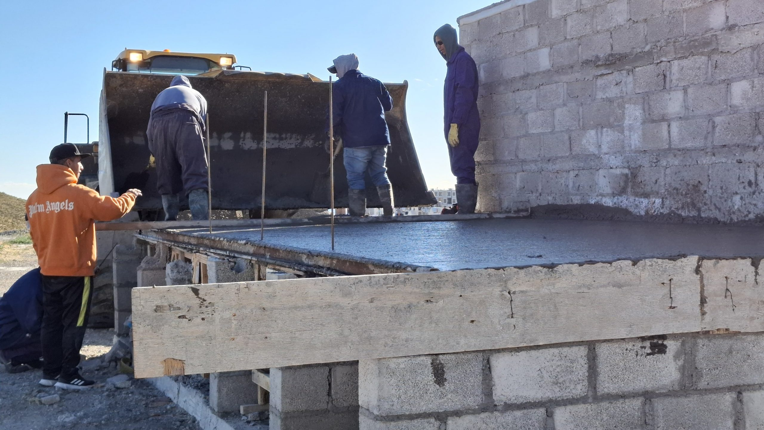 Continúa la construcción de nichos en el Cementerio Municipal