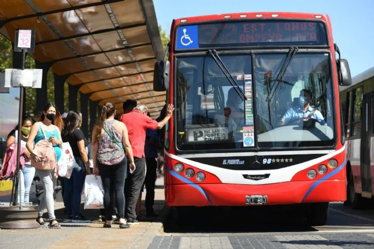 Otro Golpe al Bolsillo: El Desastre del Gobierno de Macri con el Aumento del Transporte Público en CABA