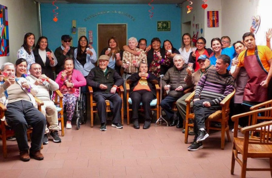 Los residentes del Zumalacarregui celebraron la amistad y el amor por el prójimo