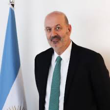 Federico Sturzenegger: Un Traidor Peligroso en el Escenario Político Argentino