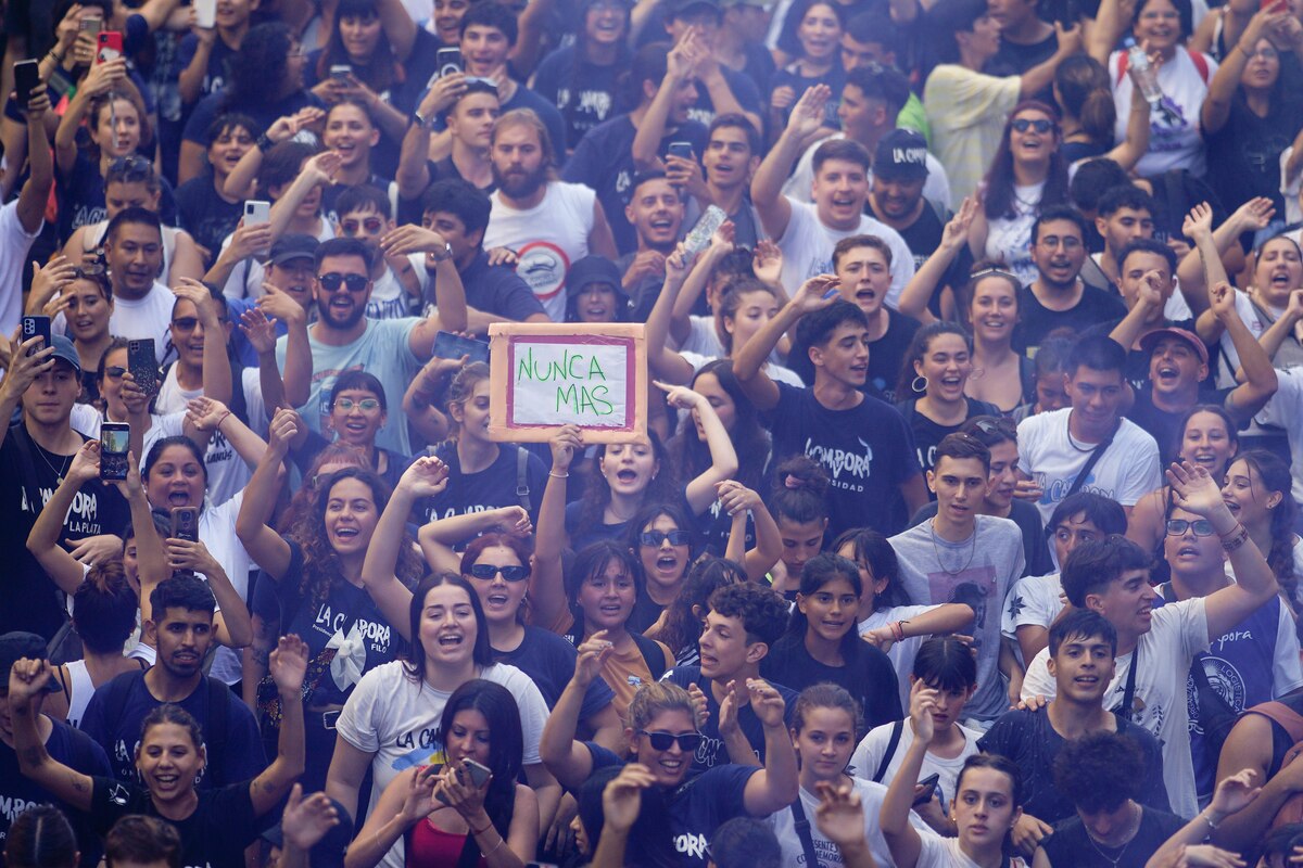 Marcha unificada en Plaza de Mayo: Organizaciones de Derechos Humanos se reúnen contra el gobierno de Milei