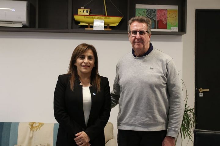 La Cartera Educativa firmó convenio para la mejora de edificios escolares de Cañadón Seco