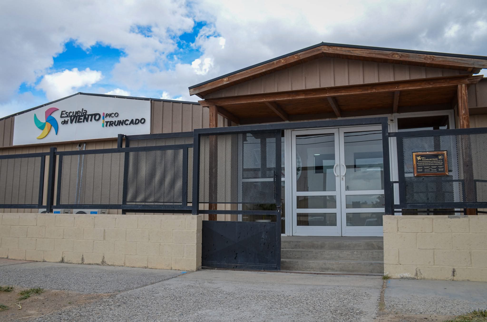 La Escuela del Viento: Un Faro Educativo en Santa Cruz que Brilla a Nivel Nacional