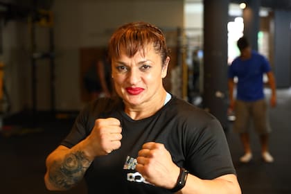 Despedida a Alejandra “Locomotora” Oliveras: Una Leyenda del Boxeo y un Faro de Esperanza