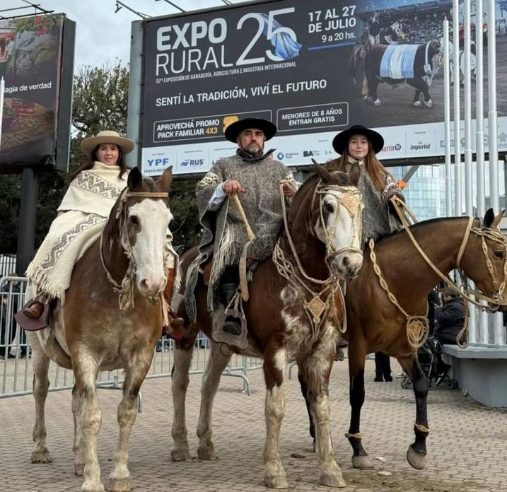 Santa Cruz dijo presente en la inauguración de La Rural 2025