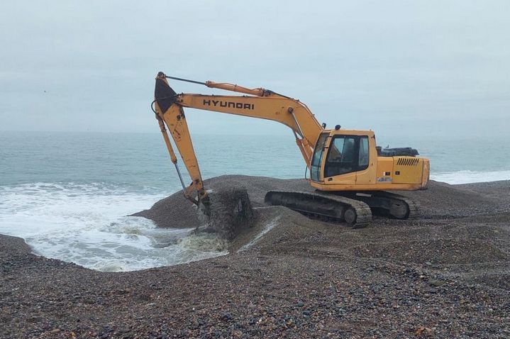 Servicios Públicos realizó trabajos en la toma de agua de mar de Puerto Deseado