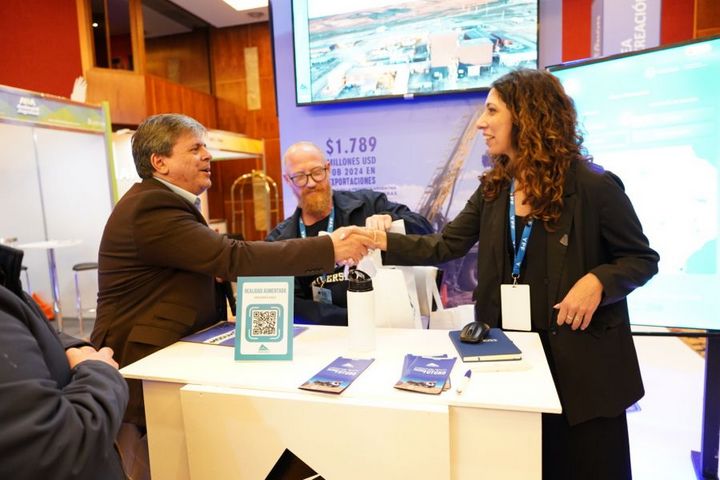 Leguizamón: “Es un orgullo poder estar presentes en esta exposición minera que tiene como principal protagonista a Santa Cruz”