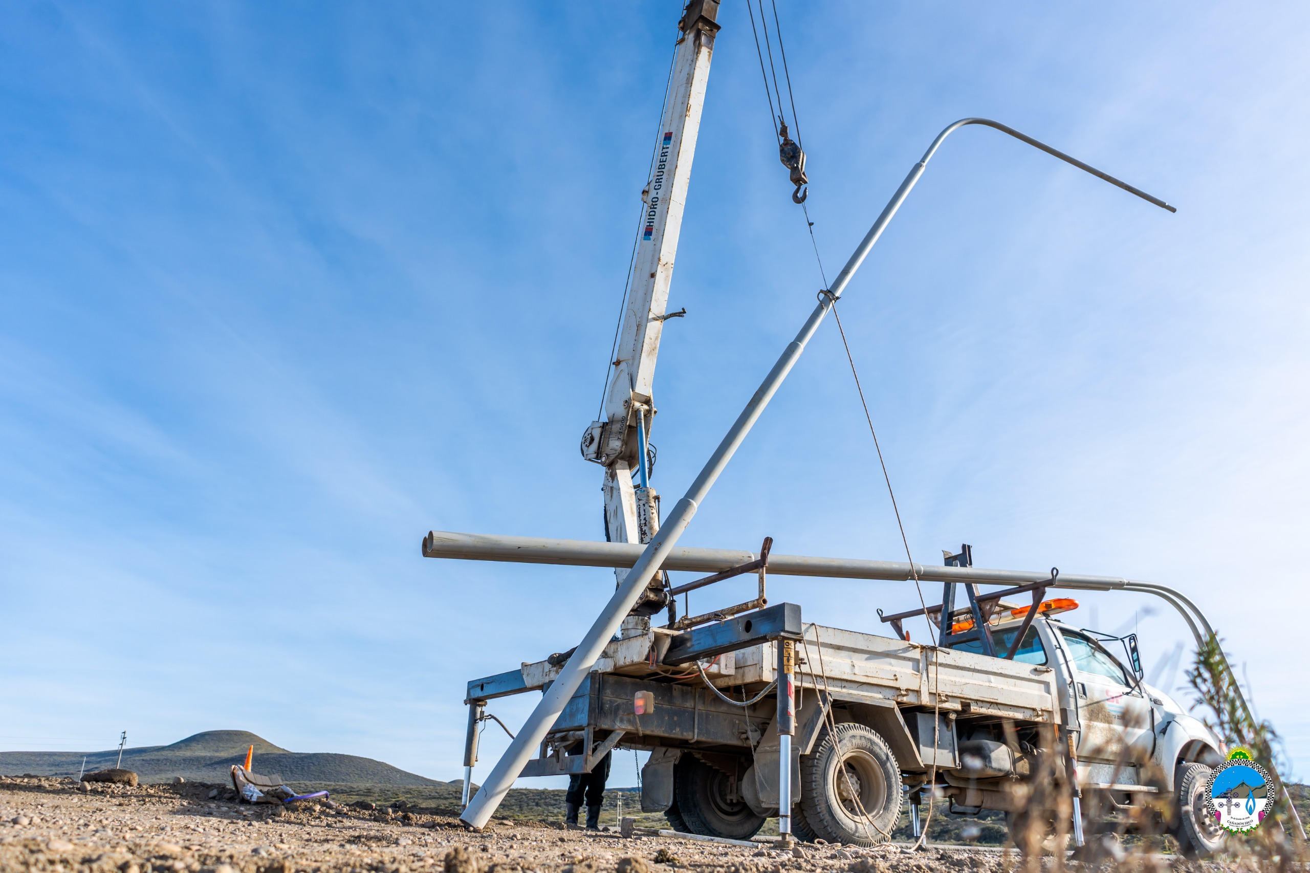 Iluminación del Acceso a Cañadón Seco: Comisión de Fomento, SPSE y Vialidad colaboran en proyecto de mejoramiento
