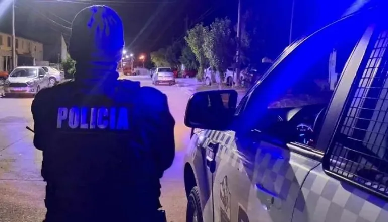 Detuvieron a un conductor que intentó chocar a un patrullero en Caleta Olivia