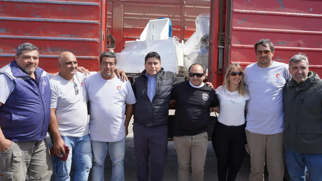 Santa Cruz incorpora nueva maquinaria para impulsar la producción provincial
