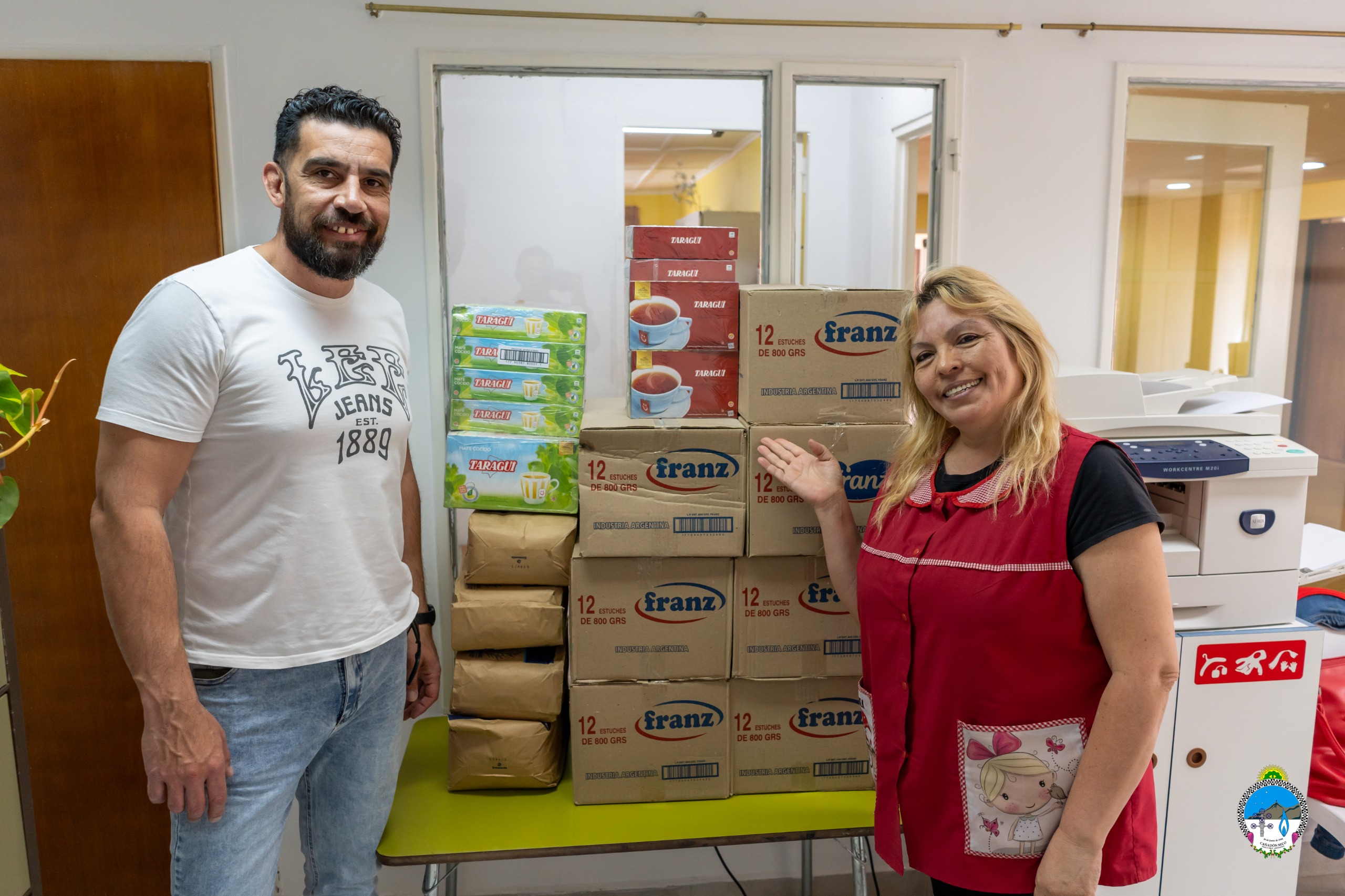 La Comisión de Fomento de Cañadón Seco Provee Desayunos y Meriendas a Instituciones Educativas