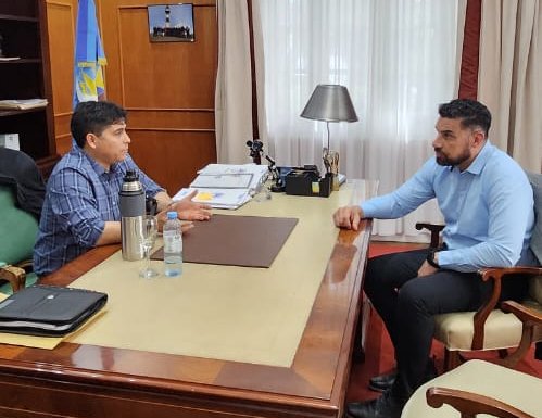 El nuevo mandatario comunal de Cañadón Seco recientemente electo fue recibido por el Sr. Gobernador de la Provincia